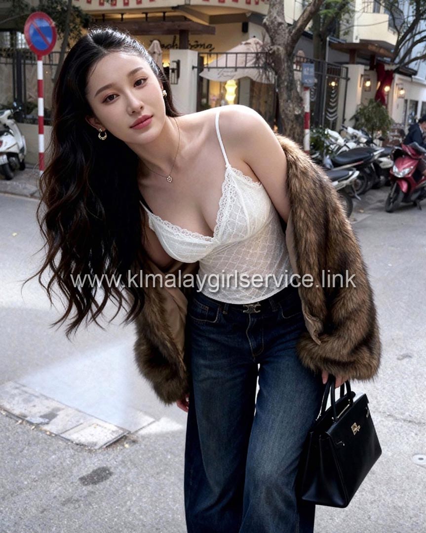 Chinese Escort - Xin Yue