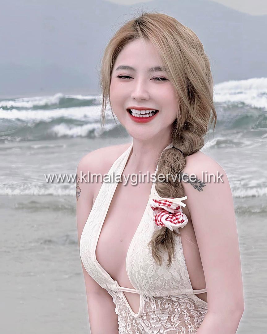 Chinese Escort - Li Na